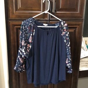 Wedtport top. Size XL. Navy blue floral.